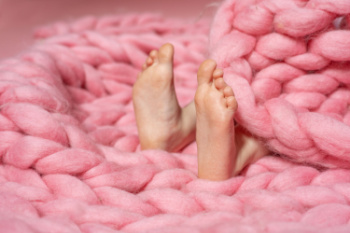 Congenital Foot Problems female caucasian pink blanket ssR